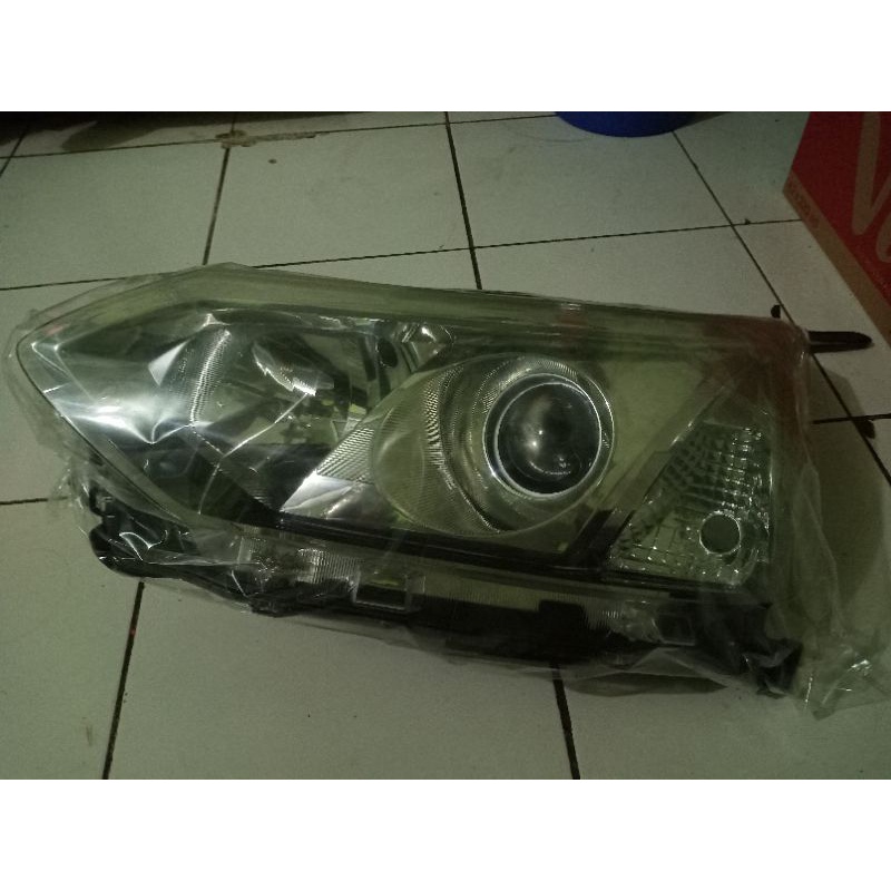 Jual Lampu Depan Headlamp Avanza Veloz Shopee Indonesia