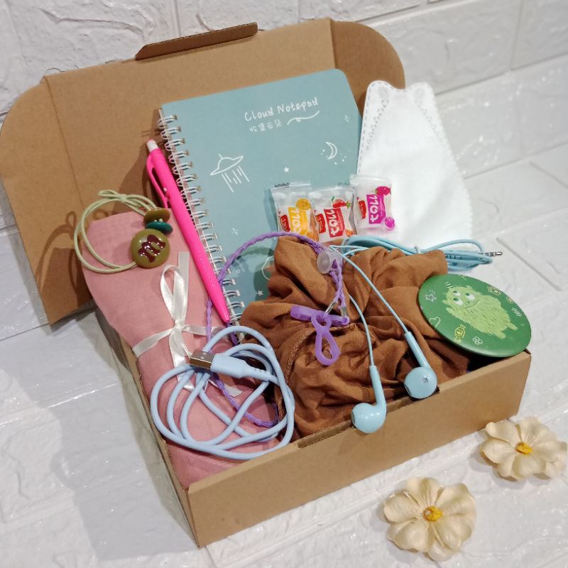 Jual mal 98 || Hampers Hijab Jilbab Unik, Hampers Kado Hijab Jilbab ...