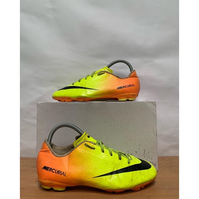 Sepatu bola nike sales mercurial victory