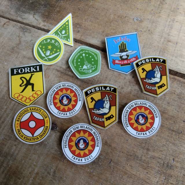 Jual Pin/Bros/Pin Akrilik/Bros Akrilik/Bros Peniti/Bros Costum/Pin ...