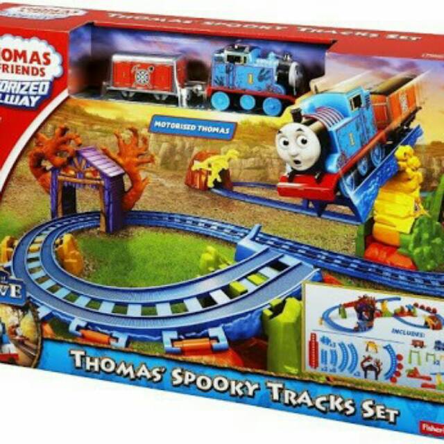 Thomas spooky store tracks set