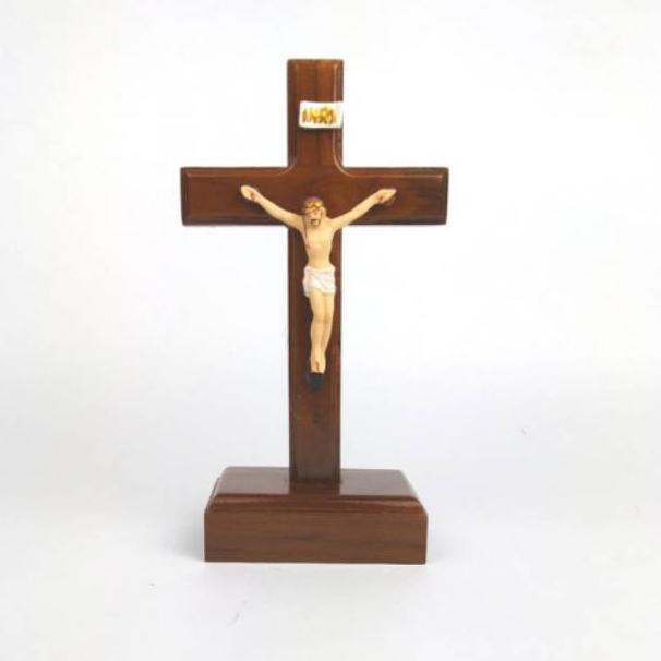 Jual Salib Duduk Kayu 18 cm Patung Corpus Yesus INRI Fiberglas Kain ...