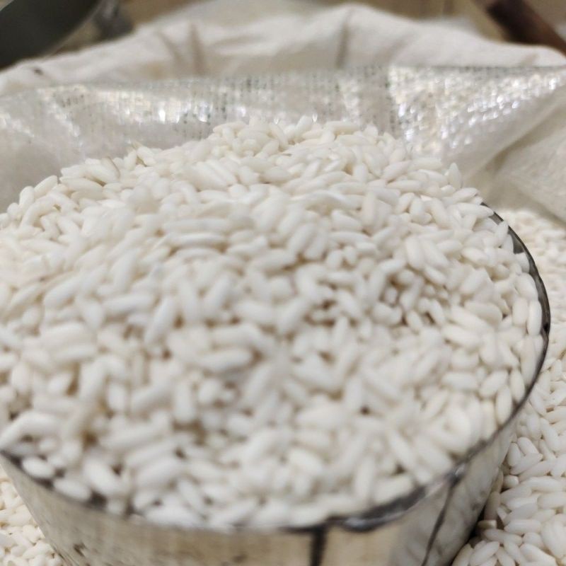 Jual ketan putih lokal bagus putih dijamin empuk repacking 1kg | Shopee ...