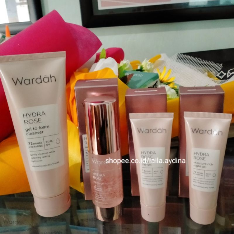 Jual Paket Hemat Hydra Rose Wardah + Free Hijab Wardah | Shopee Indonesia