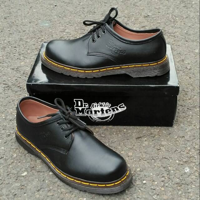 Docmart on sale dr martens