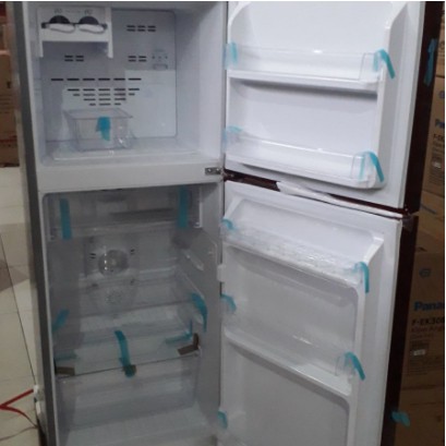 Jual Polytron Kulkas 2 Pintu 200 Liter PRB 219 B/R Rak Tempered Glass ...
