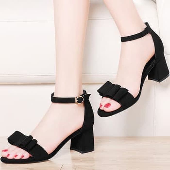 Sepatu high heels 2025 di shopee