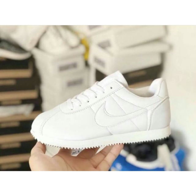 Nike hot sale cortez putih