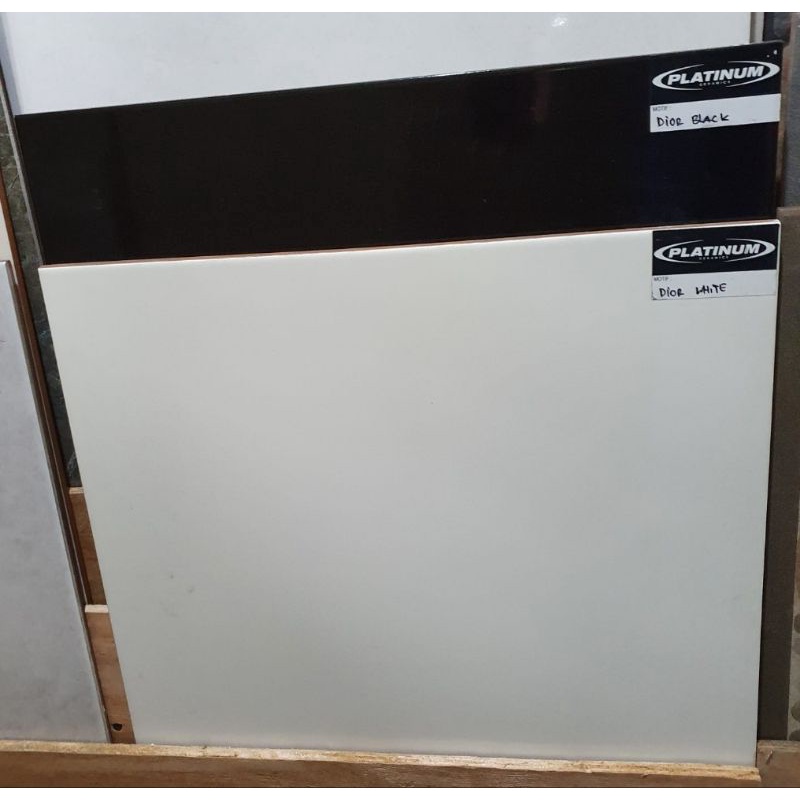Jual keramik 50x50 lantai dinding glossy mengkilap licin hitam putih