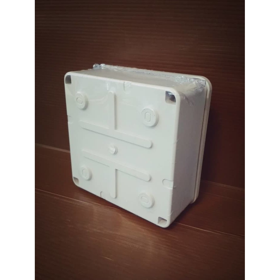 Jual Junction Box BOSS 100x100x50 - BJB1010 DORADOOS DORADOS DORADUS ...