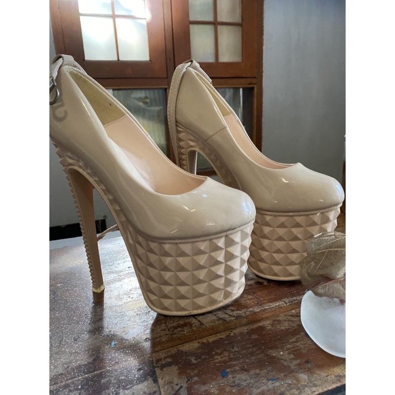 Sepatu high fashion heels 20 cm