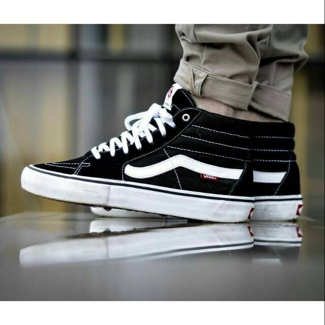 Sk8 hi clearance pro black white