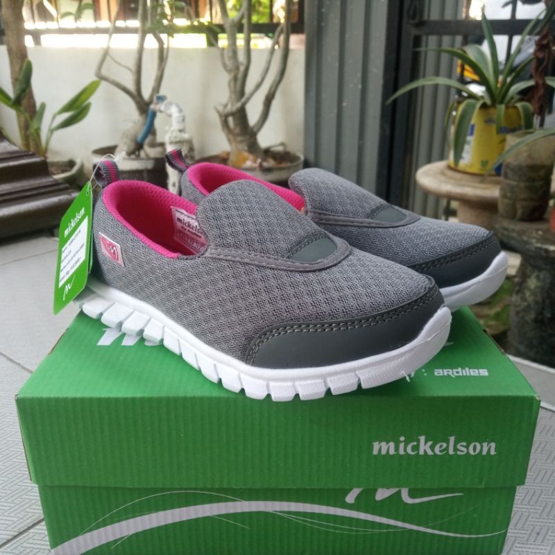 Jual Sepatu Sneakers - Slip On Mickelson Livvi / Livviany - Women Shoes ...