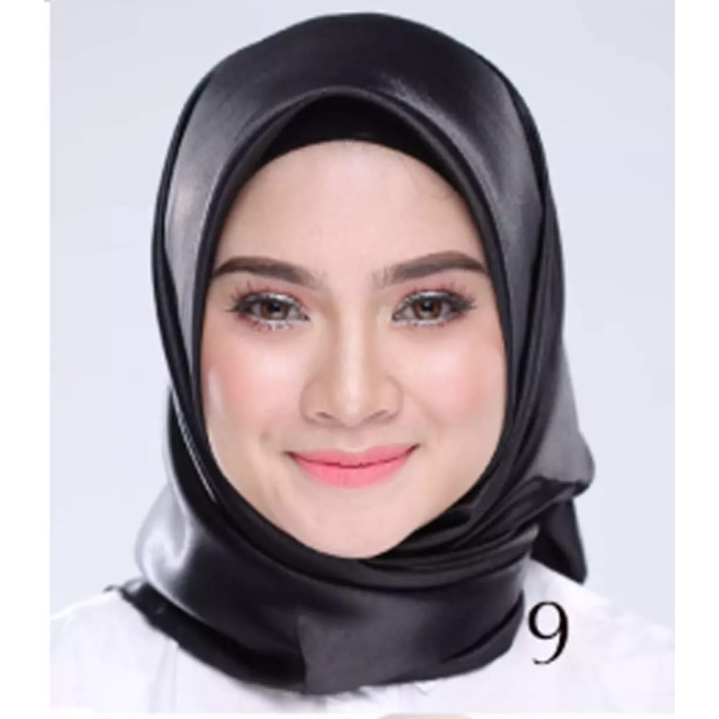 Jual Jilbab Segi Empat Satin Polos // Bisa Cod// Banyak Warna | Shopee ...