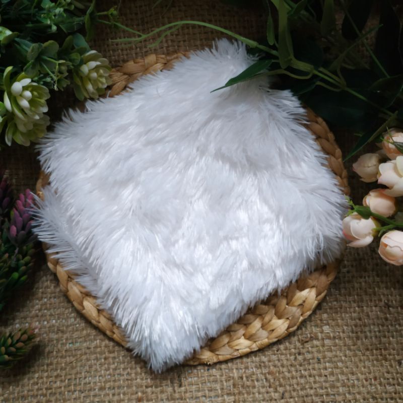 Jual Kain bulu rasfur ukuran 50x45 cm / 100x90 cm alas foto aesthetic ...