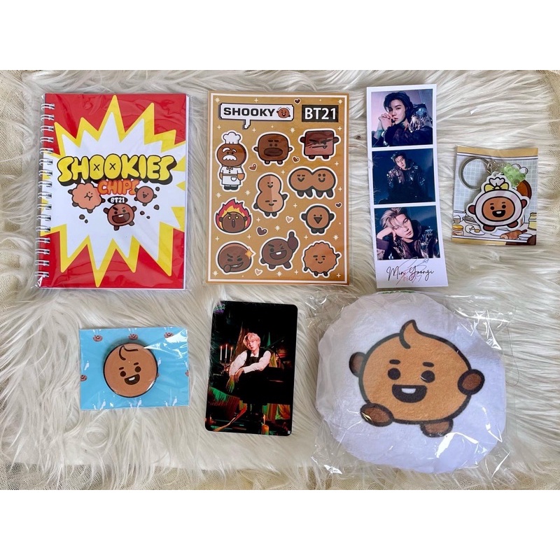新品BTS BT21 TSUTAYAカード7枚コンプ + ディスプレイパネル