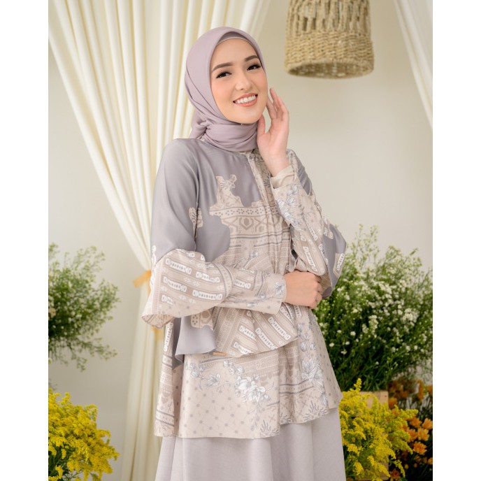 Jual Jeumpa Blouse In Nude By Wearing Klamby Shopee Indonesia