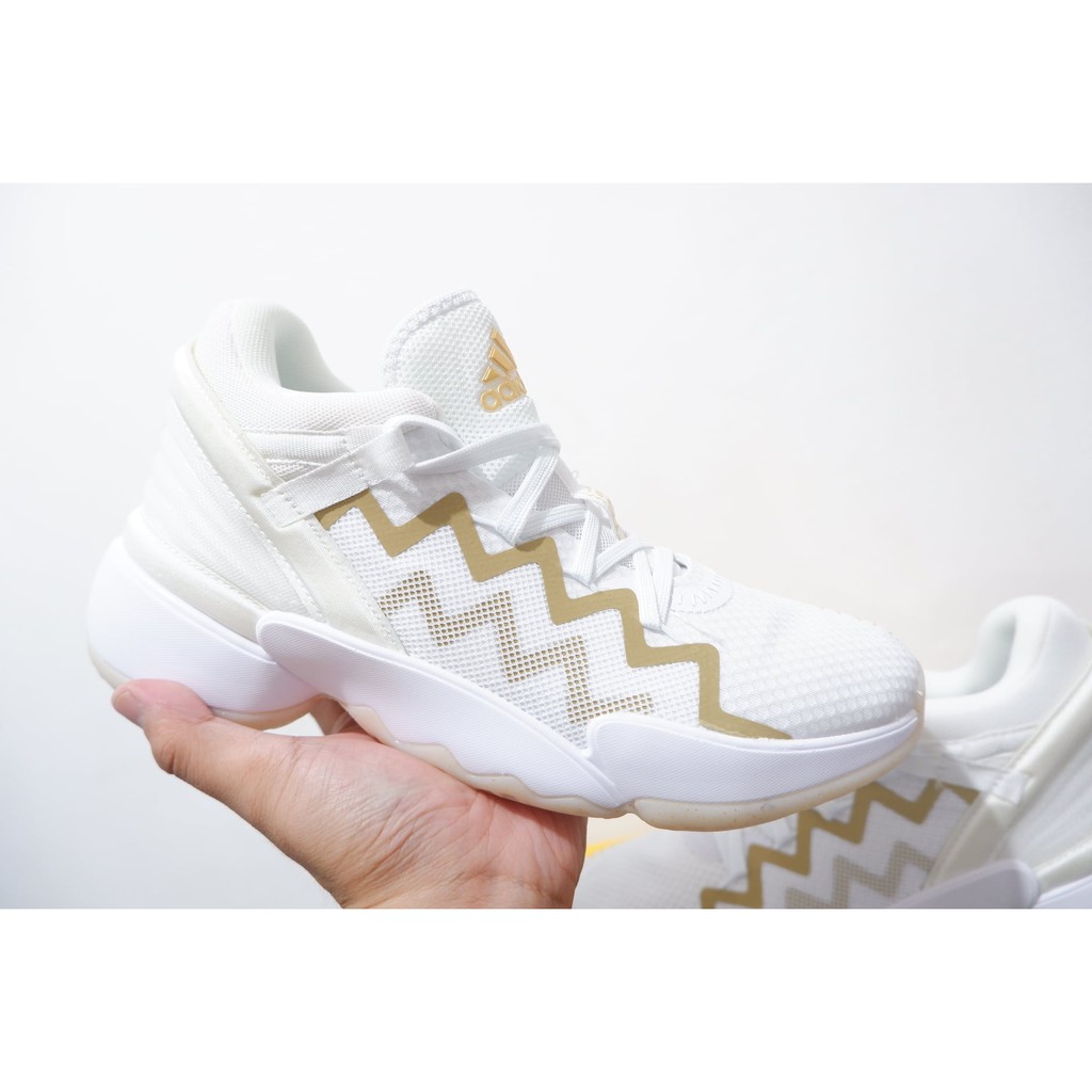 Sneakers Sepatu Basket Adidas Don Issue