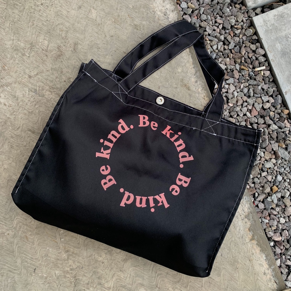 Jual TOTE BAG BE KIND KANVAS TEBAL MUAT LAPTOP TAS KULIAH AESTHETIC