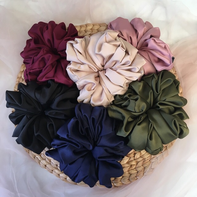 Jual promo cemol/scrunchie/ikat rambut/cepol | Shopee Indonesia