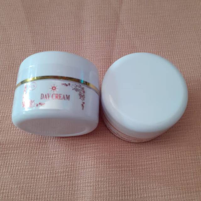 Jual CREAM WAJAH CS ECERAN ( SIANG ) | Shopee Indonesia