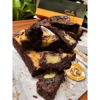 Jual Fudgy Cream Cheese Brownies Homemade Halal Saila Cakes Gift   Oleh 