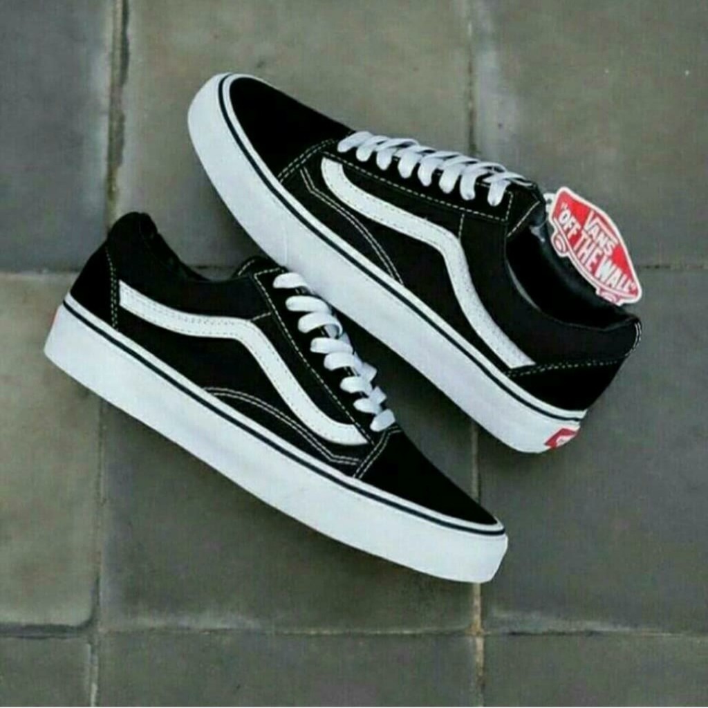 Jual TERLARIS Sepatu Vans Old Skool Classic Black White DT Oldskool ...