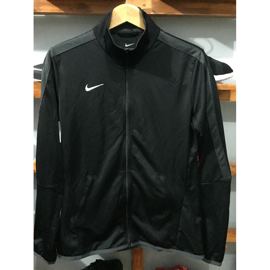 Jaket store training nike