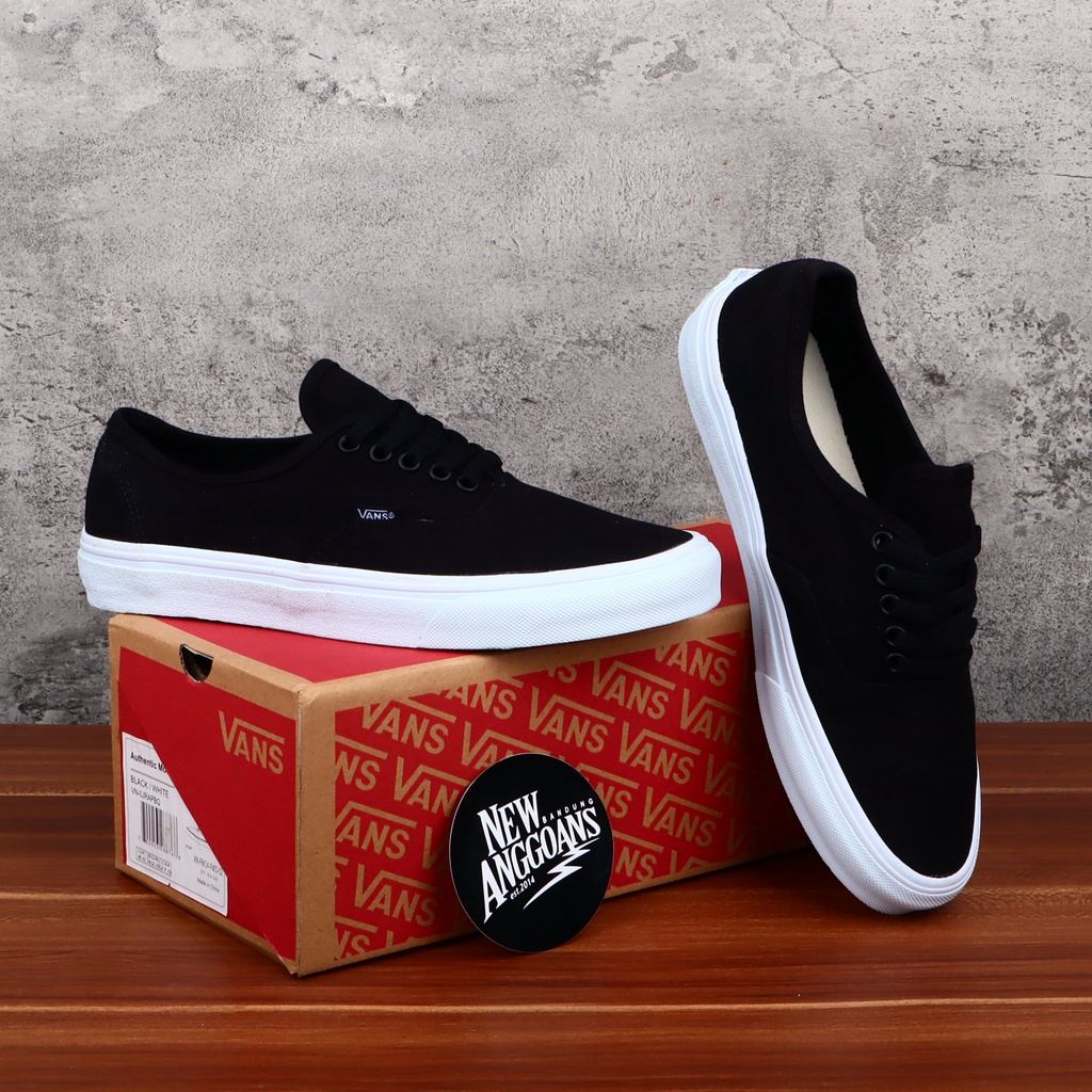 Jual Sepatu Vans Authentic Full All White Putih Polos Sneakers Unisex DT BNIB Shopee Indonesia