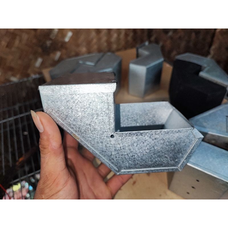 Jual Feeder Rabbit atau Tempat Makan Kelinci Bahan Galvalum | Shopee ...