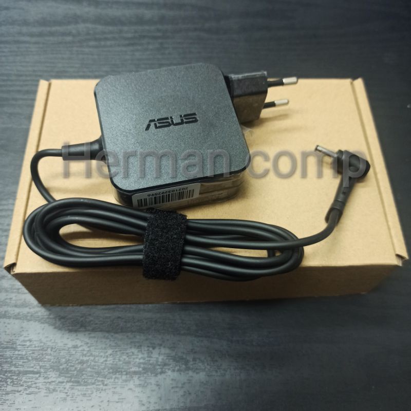thumbnail interactive-video image 1 of Genuine ASUS ADP-45BW B 45W Laptop Charger (19V, 2.37A, 4.0mm Tip) For ZenBook, VivoBook, Chromebook 1 of 3
