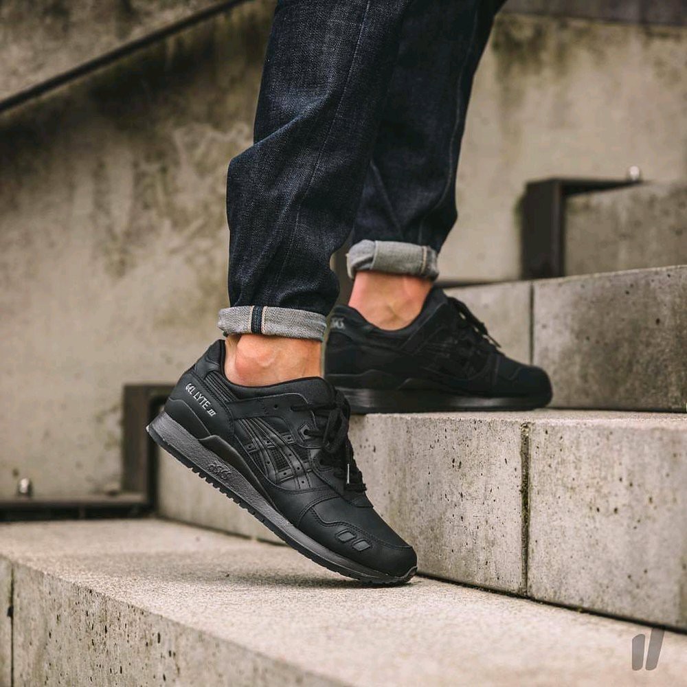 Asics gel lyte iii triple black online