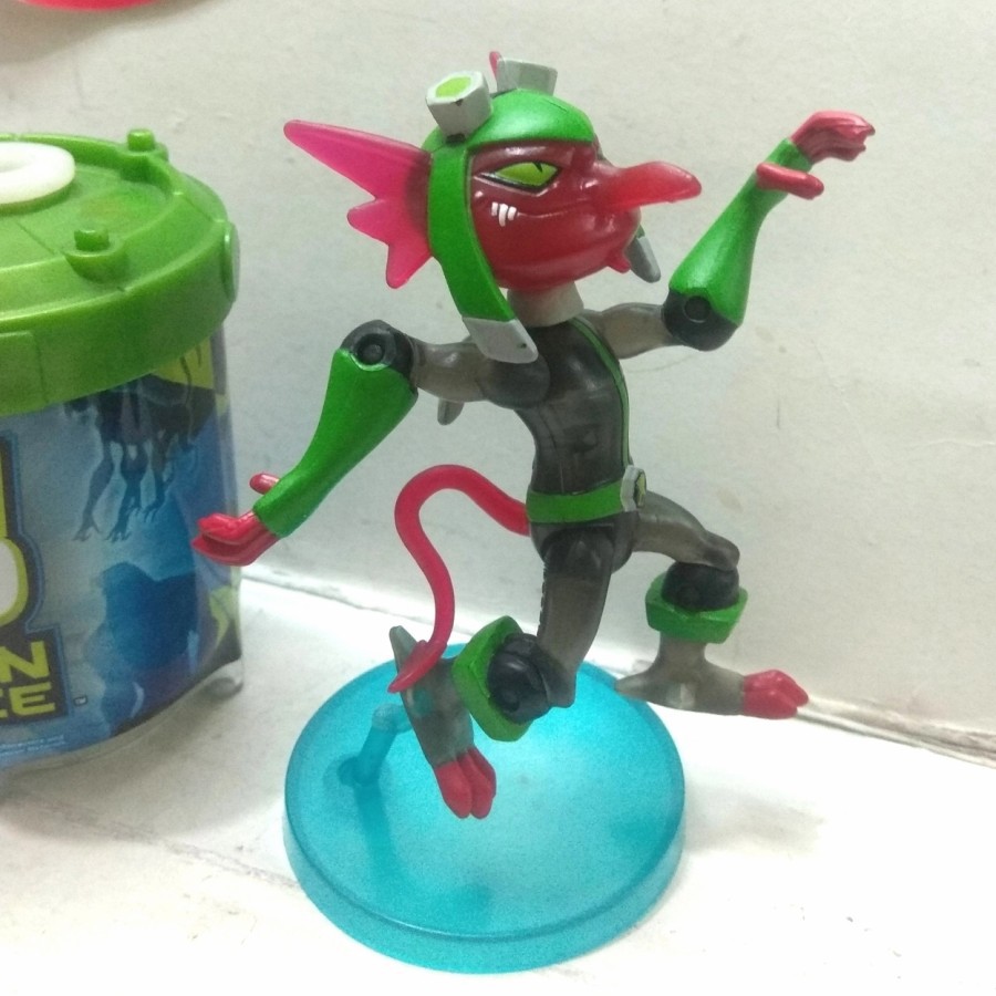 Jual BEN 10 OMNIVERSE JURYRIGG JURY RIGG ACTION FIGURE BEN10 ALIEN LUS ...