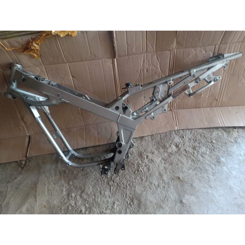 Jual Rangka Kawasaki Ninja R SS original tahun muda | Shopee Indonesia