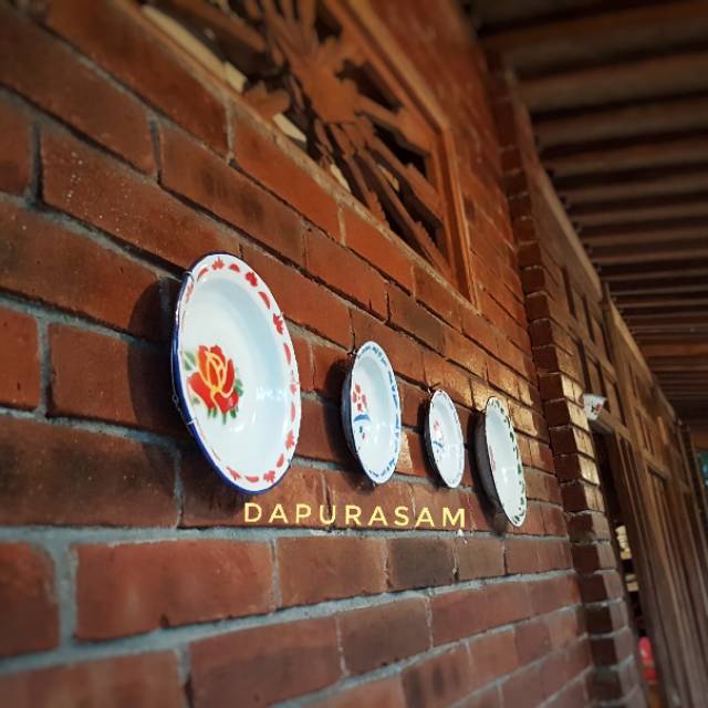 (Pajangan kawat) Piring Enamel Hiasan Kawat Vintage Jadul