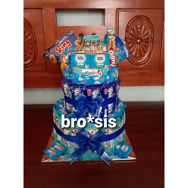 Jual Kue Ultah snack/kue ulang tahun/graduation snack | Shopee Indonesia