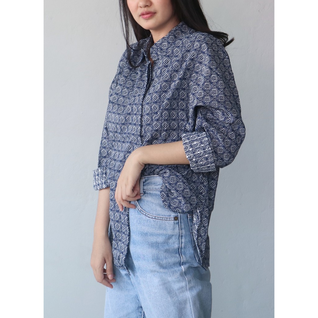 Jual Ixora Kora Oversized Shirt - Kemeja Wanita Oversized Blouse ...