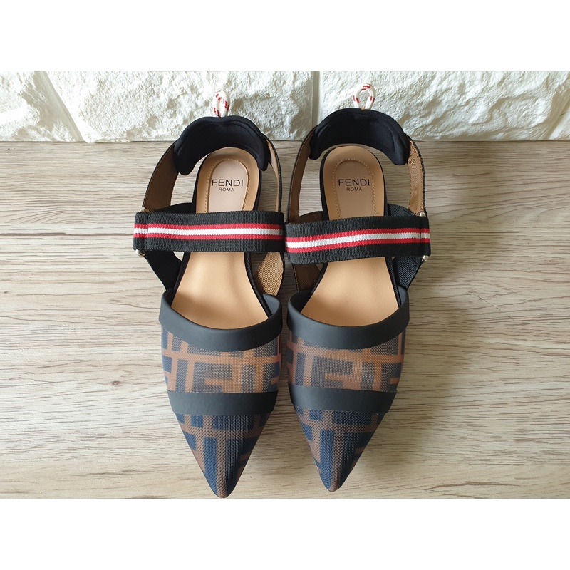 Sepatu deals sandal fendi