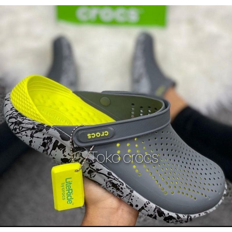 SANDAL CROCS LITERIDE WOMAN CROCS LITERIDE MOTIF CROCS WANITA