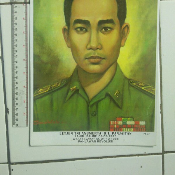 Jual Poster Pahlawan Nasional Letjen TNI Anumerta D.I Panjaitan ...