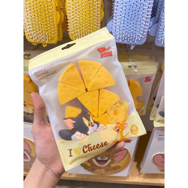 Jual Tom & Jerry Triangle Cheese Puff Miniso Shopee Indonesia