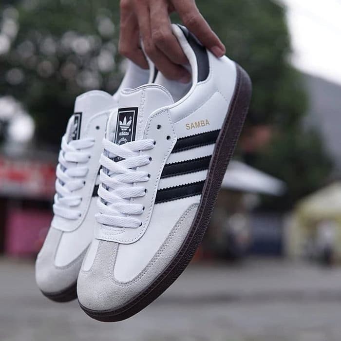 Foto sepatu adidas murah hotsell