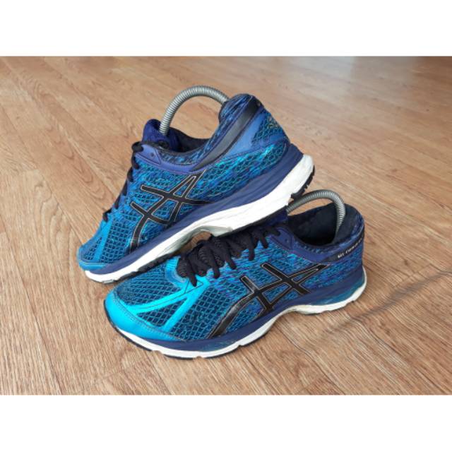 Sepatu asics outlet gel cumulus 17