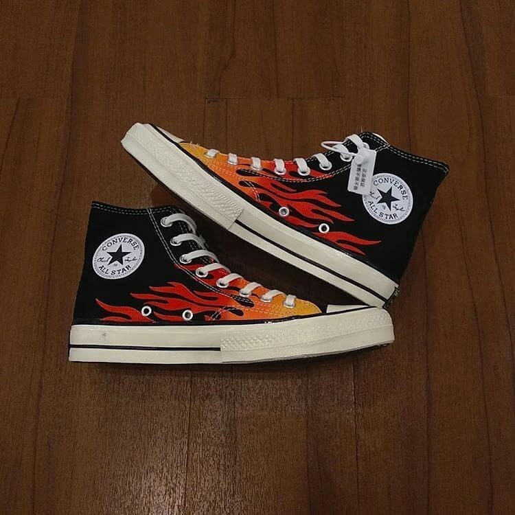 Converse shop x thrasher