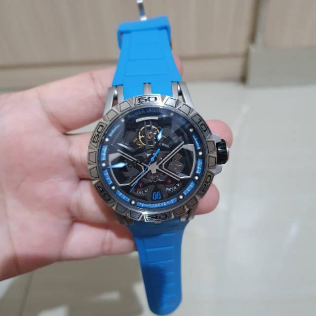 Harga jam best sale roger dubuis original