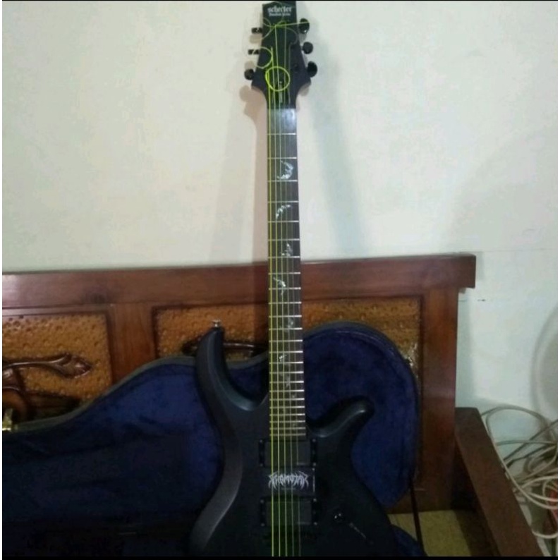Jual gitar elektrik schecter riot 6 ori hardcase/koper Rks free pick ...