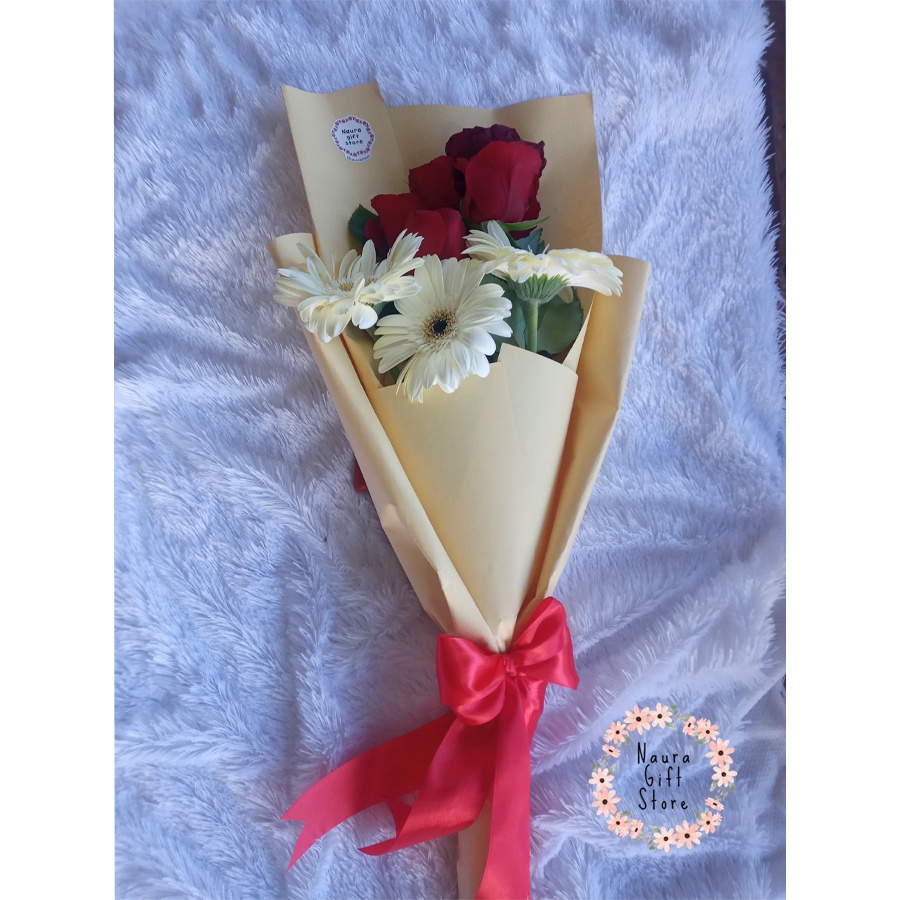 Jual Buket anniversary buket bunga mawar dan garbera ( 5 mawar dan 2 ...
