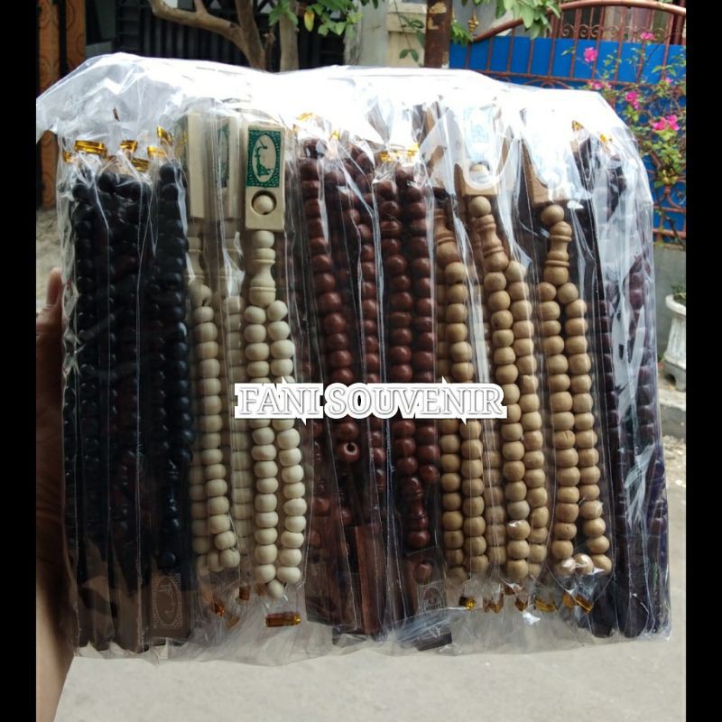 Jual SOUVENIR TASBIH KAYU KEMASAN PLASTIK ISI 100 PCS | Shopee Indonesia