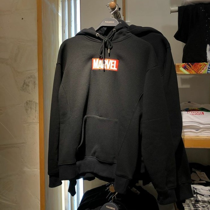 Pull and bear online hoodie marvel