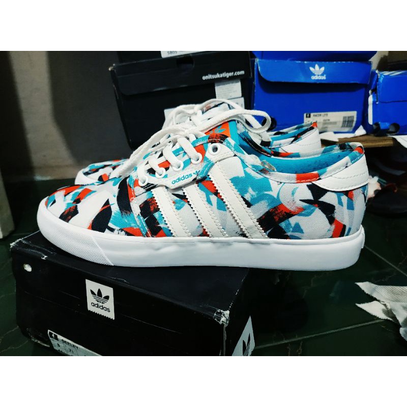 Harga adidas seeley hotsell